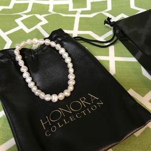 NWOT Honora stretchy freshwater pearl bracelet